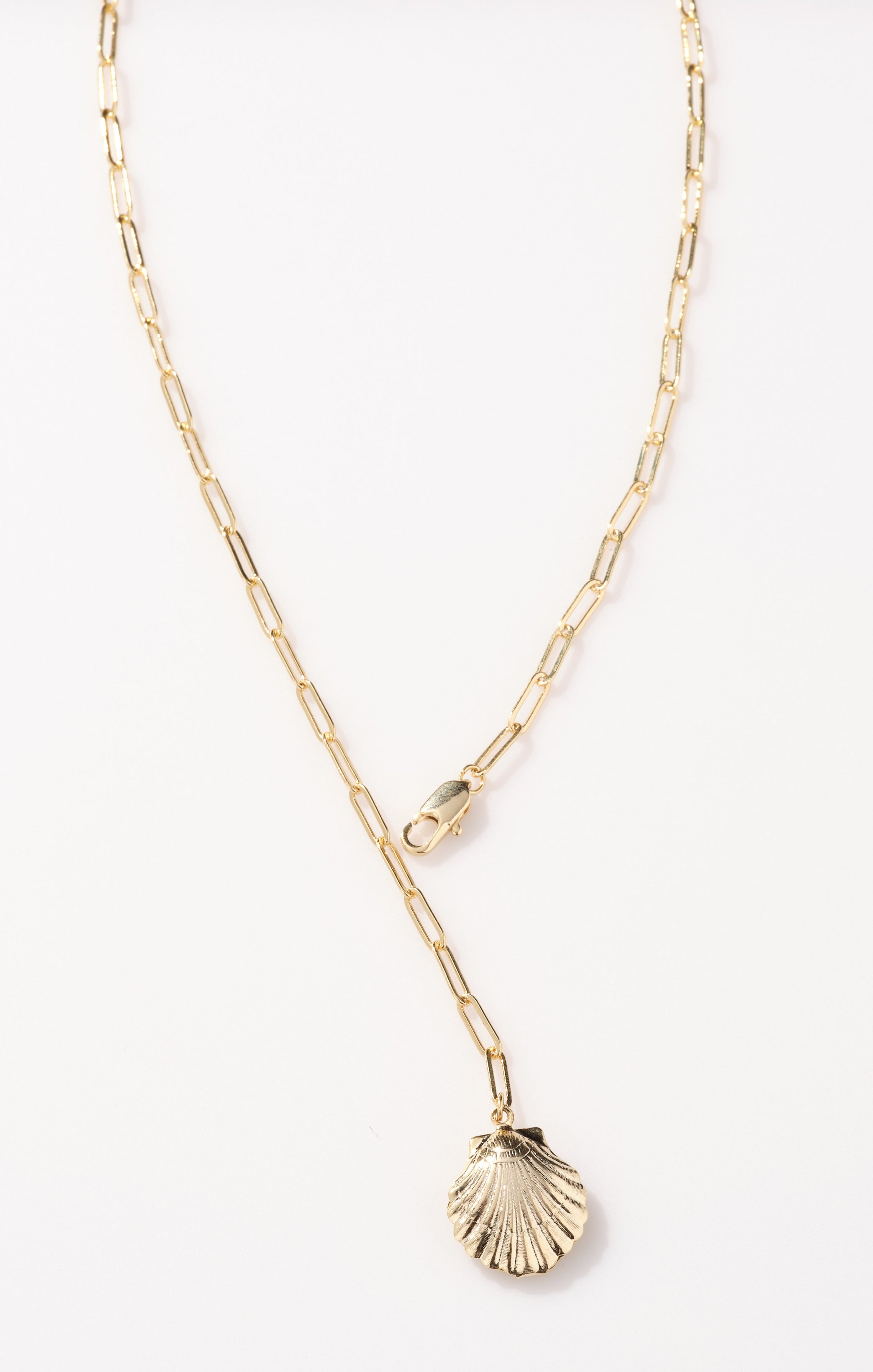 Sophie Shell Necklace in Gold | Faithy Jewels
