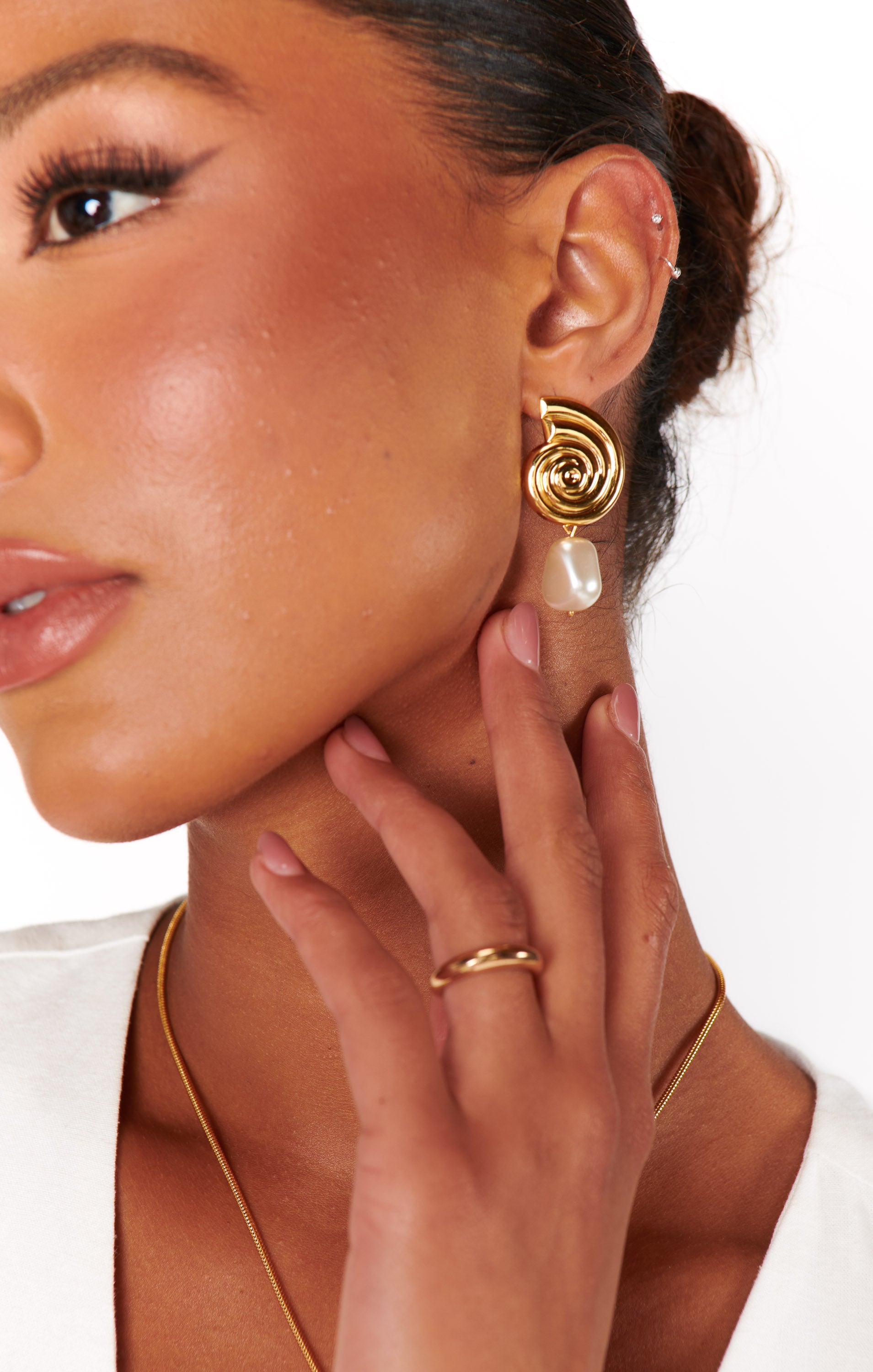Shell Pearl Earrings in Gold for Summer | Faithy Jewels