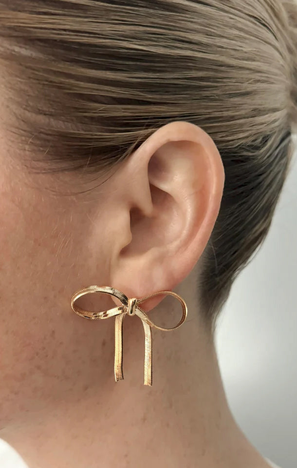 Bow-Shaped Herringbone Stud Earrings in Gold | ALV Jewels