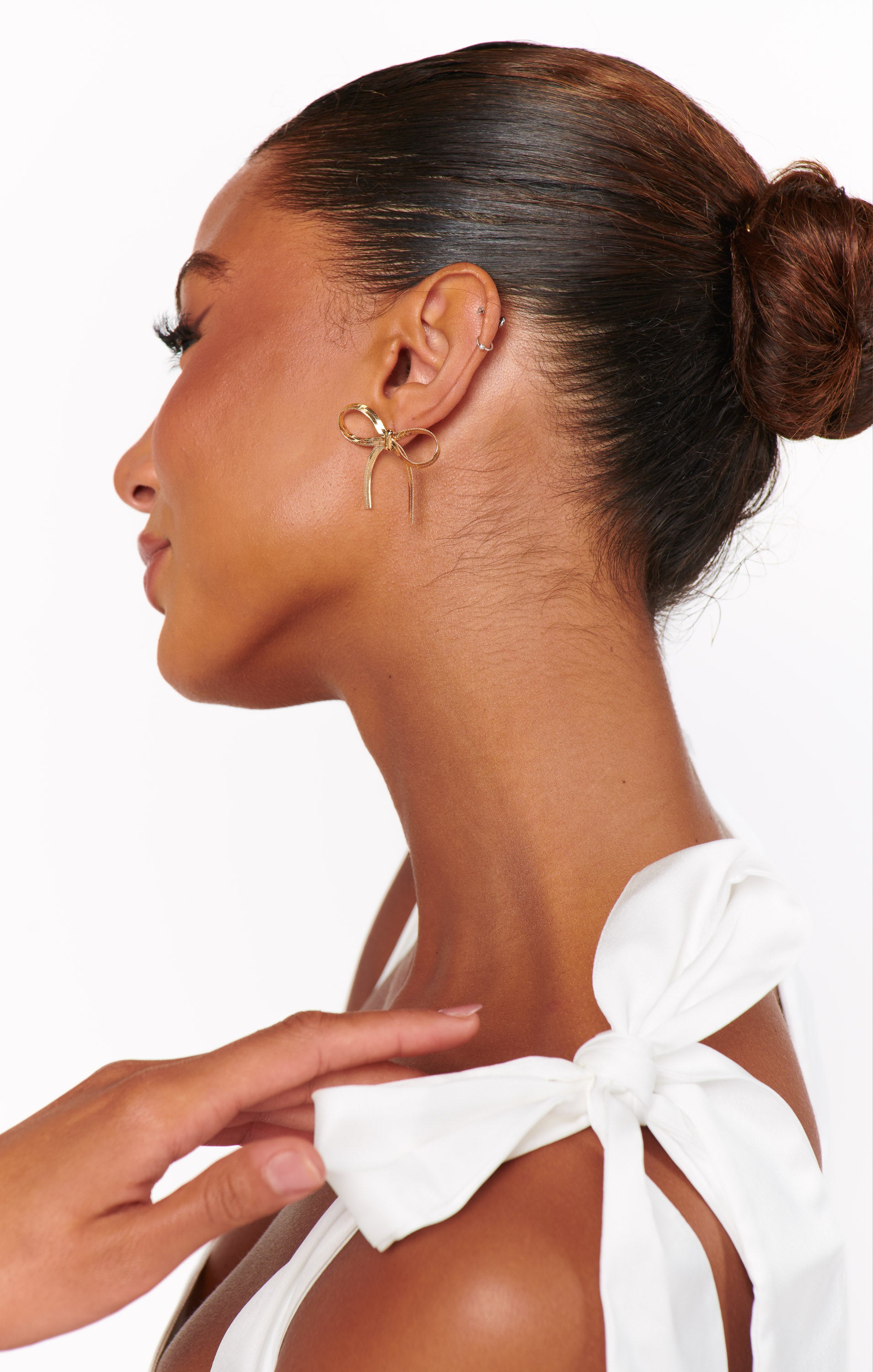 Bow-Shaped Herringbone Stud Earrings in Gold | ALV Jewels