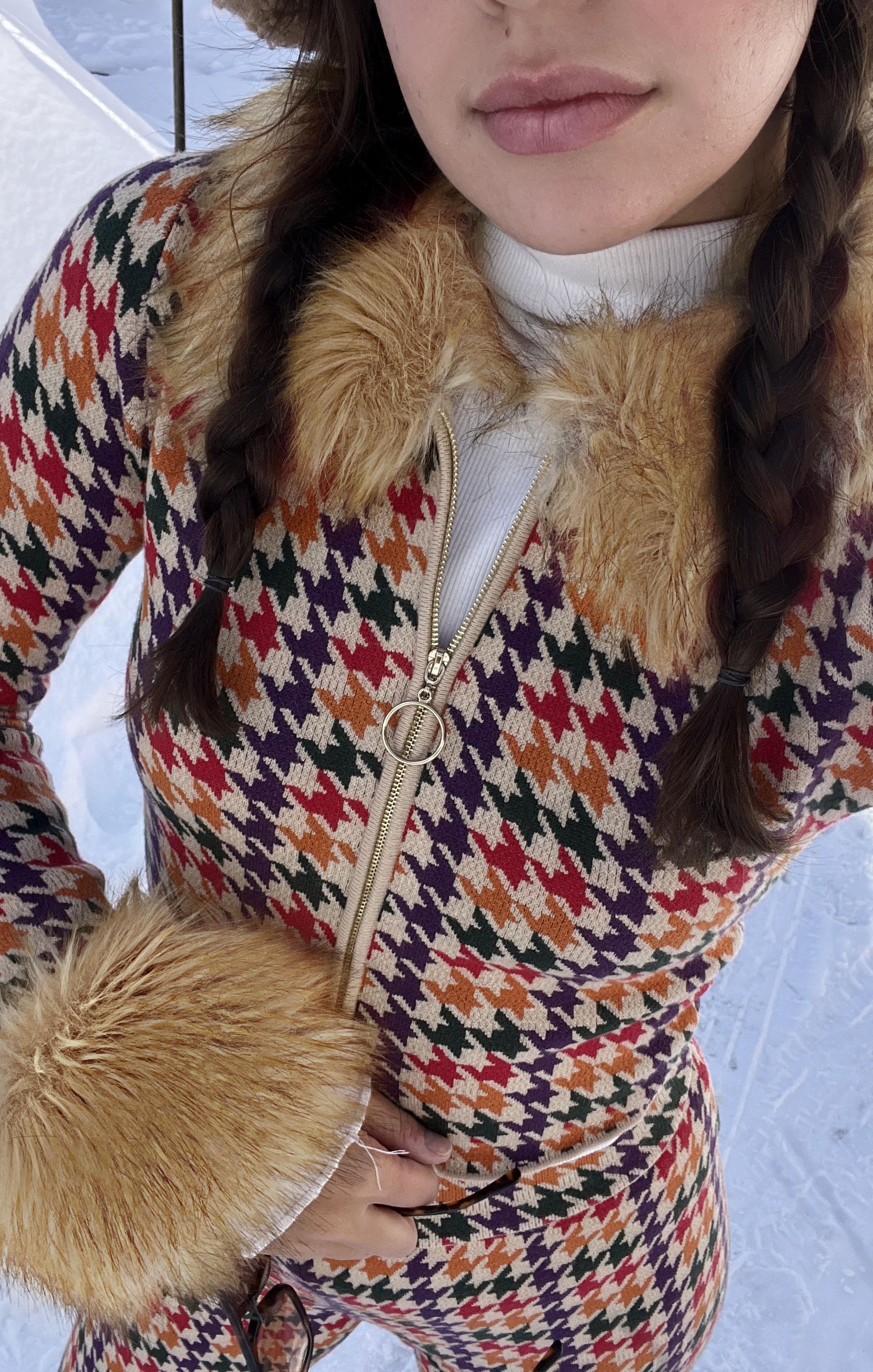 Faux Fur Collar Sweater with Houndstooth Design | Zermatt Zip Up