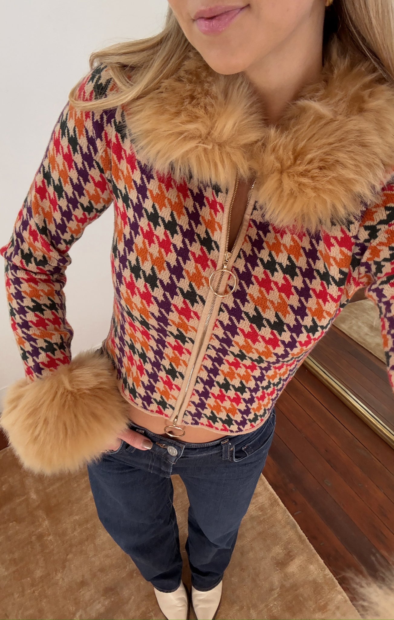 Faux Fur Collar Sweater with Houndstooth Design | Zermatt Zip Up