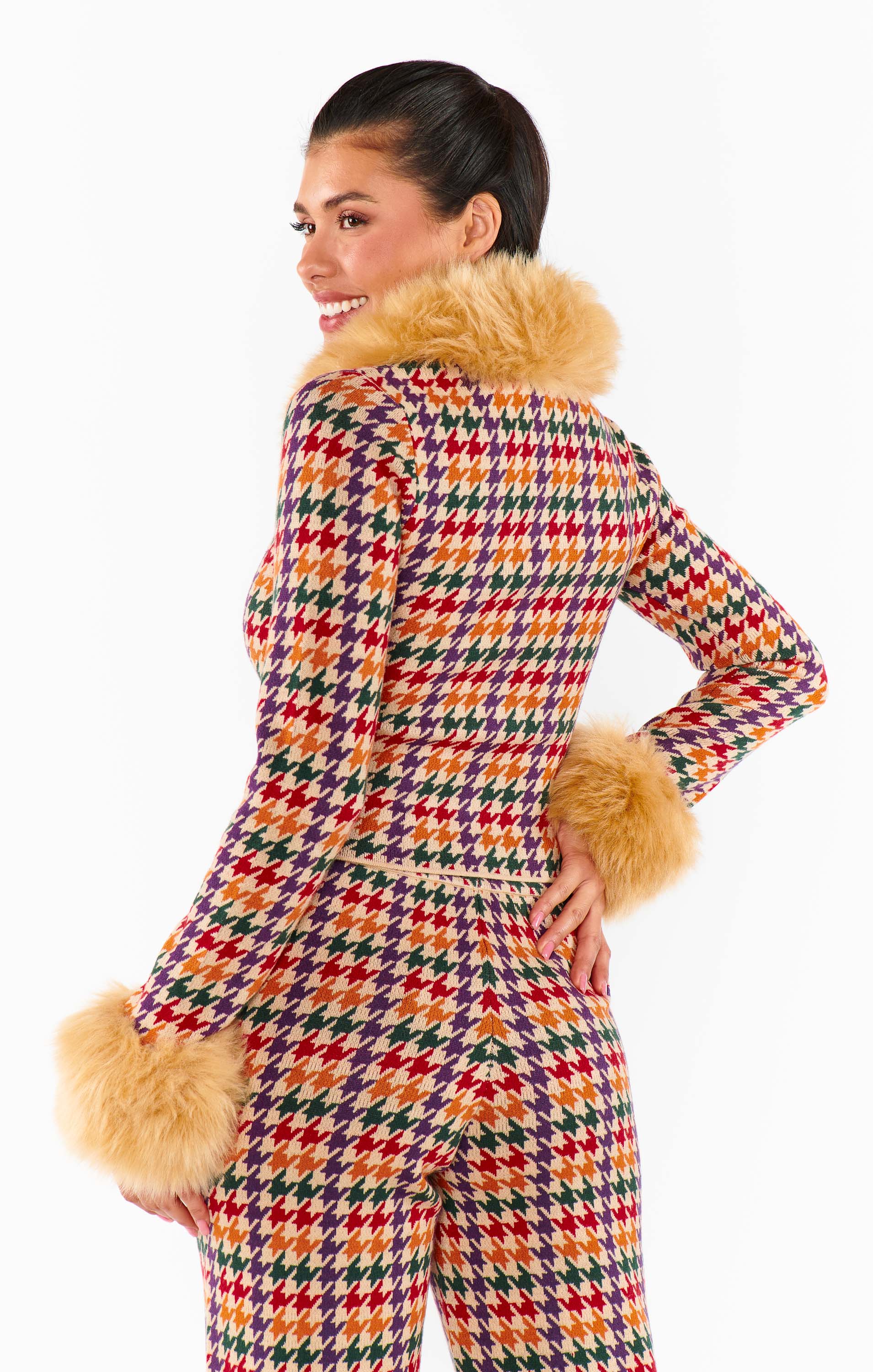 Faux Fur Collar Sweater with Houndstooth Design | Zermatt Zip Up