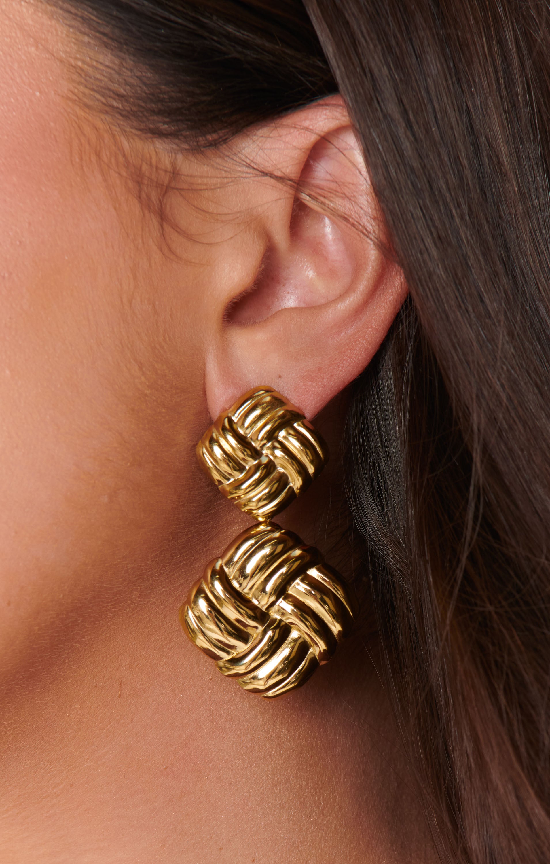 Gold Hoop Earrings for Women | Petit Moments Liv