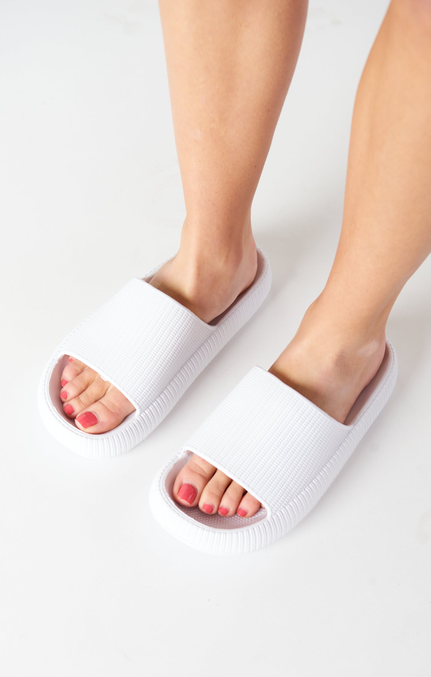 Vegan Cushioned Slide Sandals for Beach Vacations | Matisse Kona