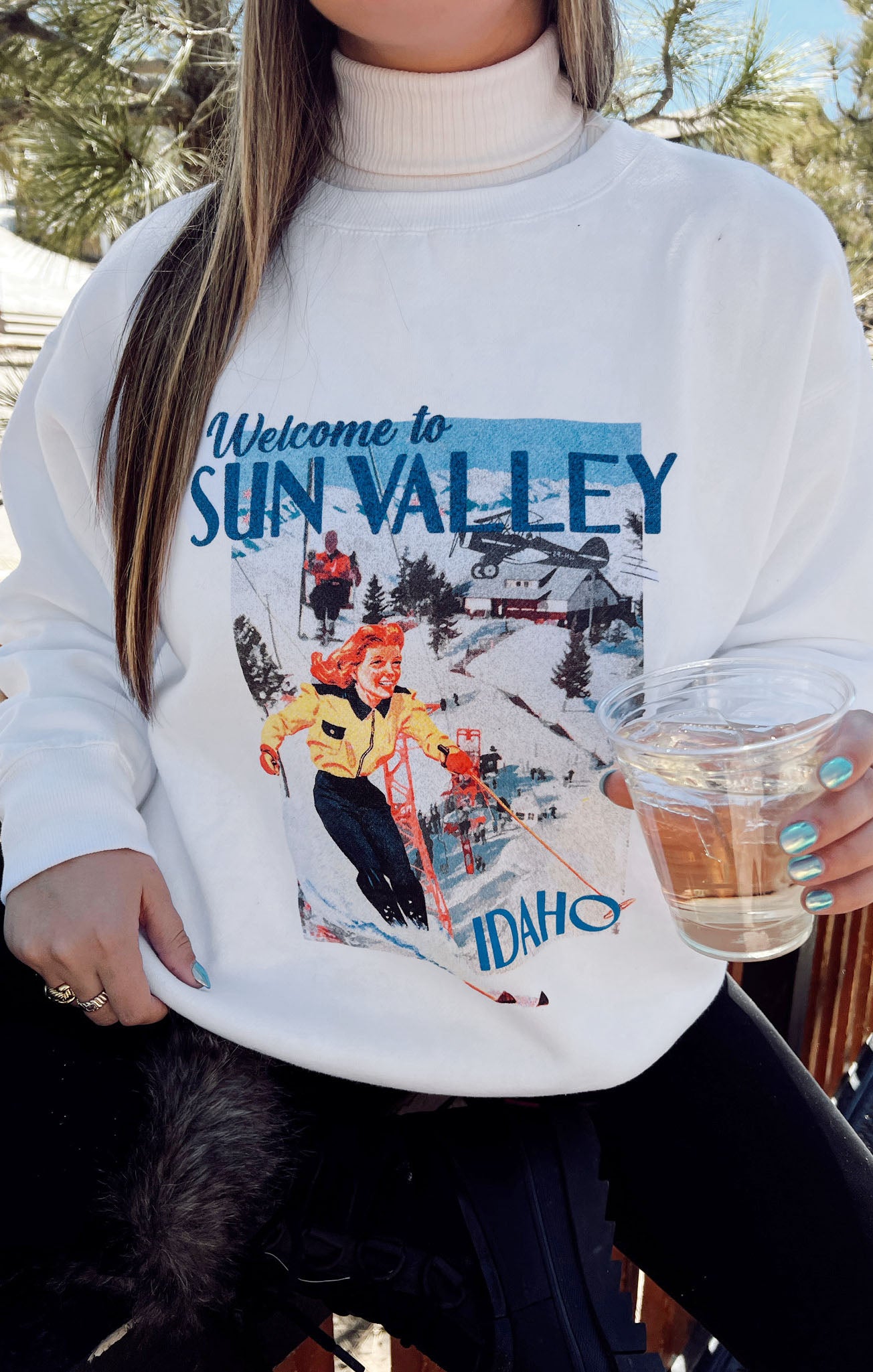 Retro Graphic Sweatshirt with Oversized Fit | Stanley Sun Valley