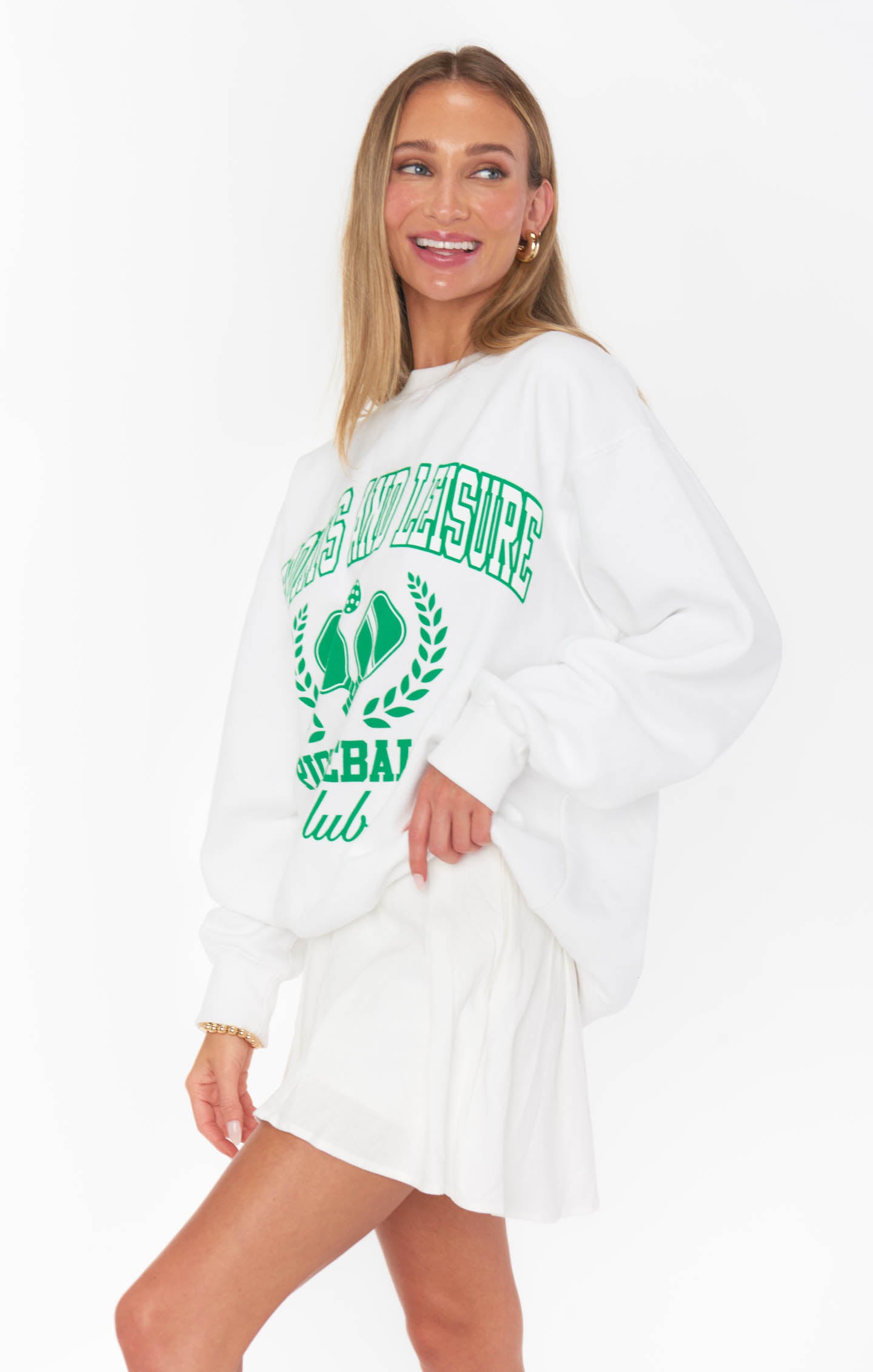 Oversized Sports Graphic Sweatshirt for Leisure | Stanley