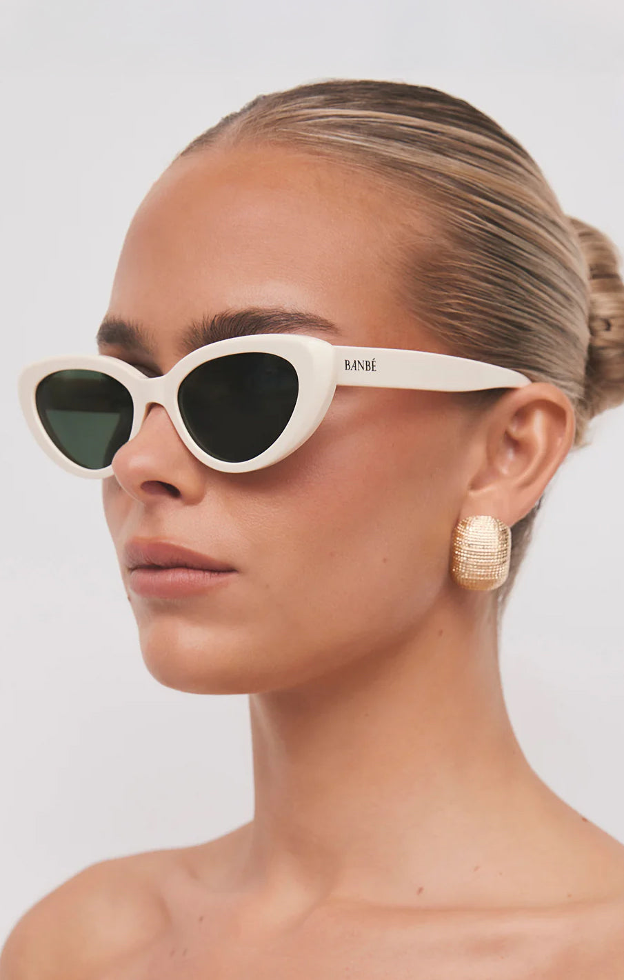 Cat-Eye Sunglasses with Retro Flair | Banbé The Sweeney Ivory