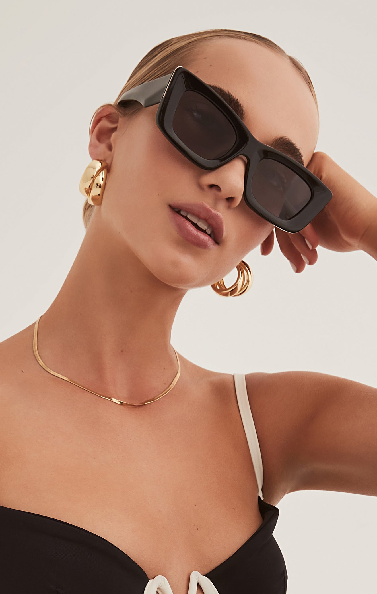 Chunky Square Sunglasses for Women | Banbè Eyewear Kaia Black