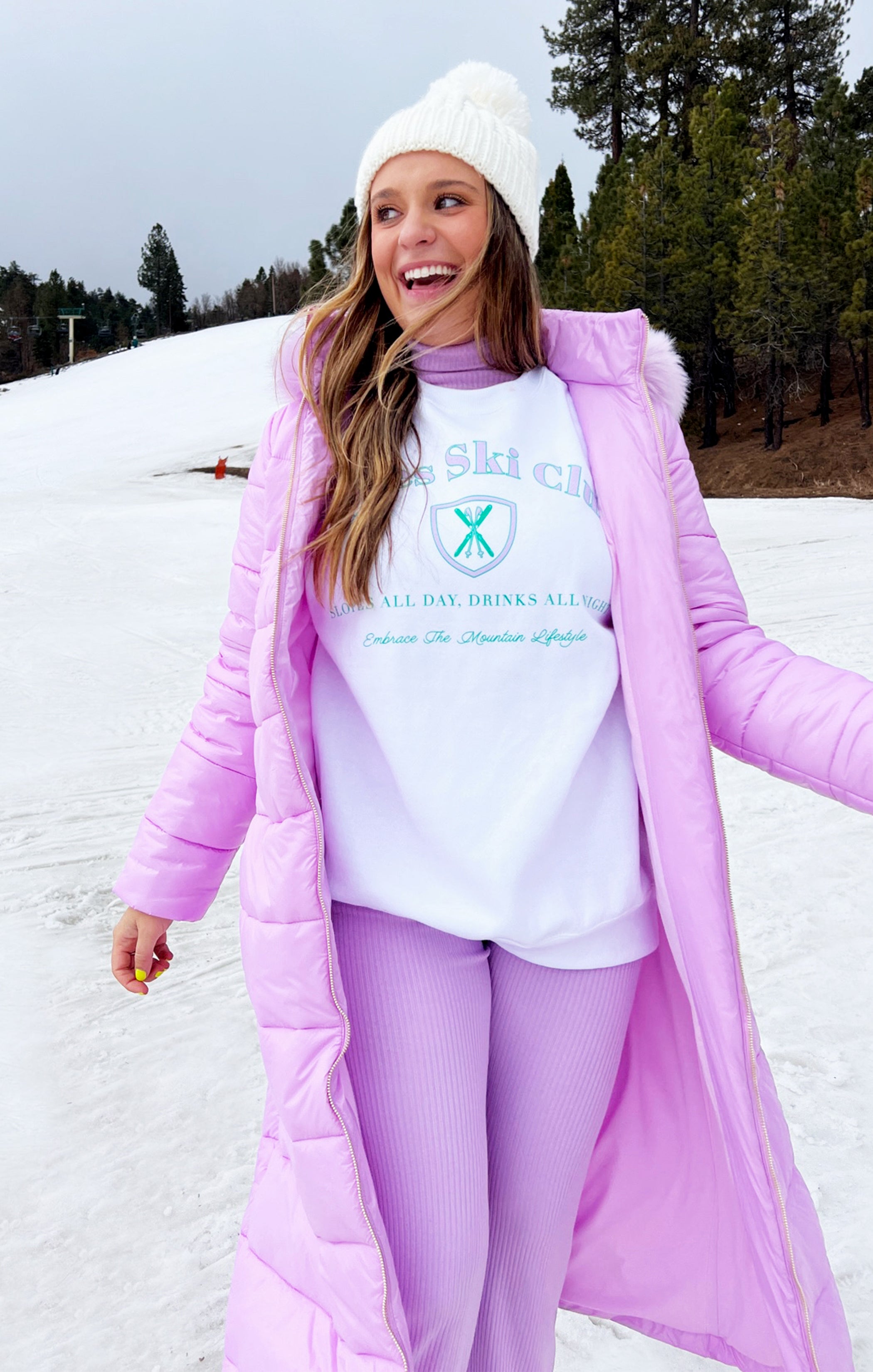 Oversized White Sweatshirt for Skiing & Casual Wear | Stanley Apres Ski Club