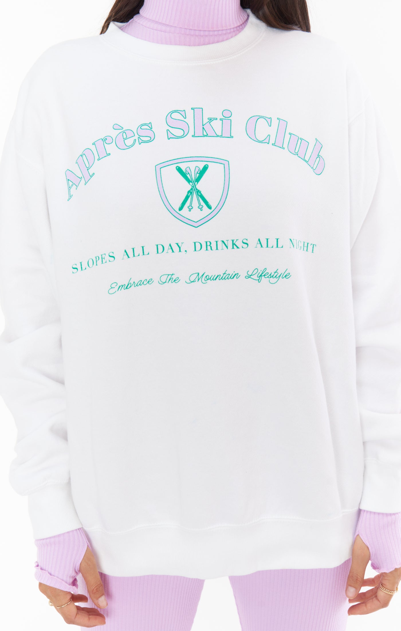 Oversized White Sweatshirt for Skiing & Casual Wear | Stanley Apres Ski Club