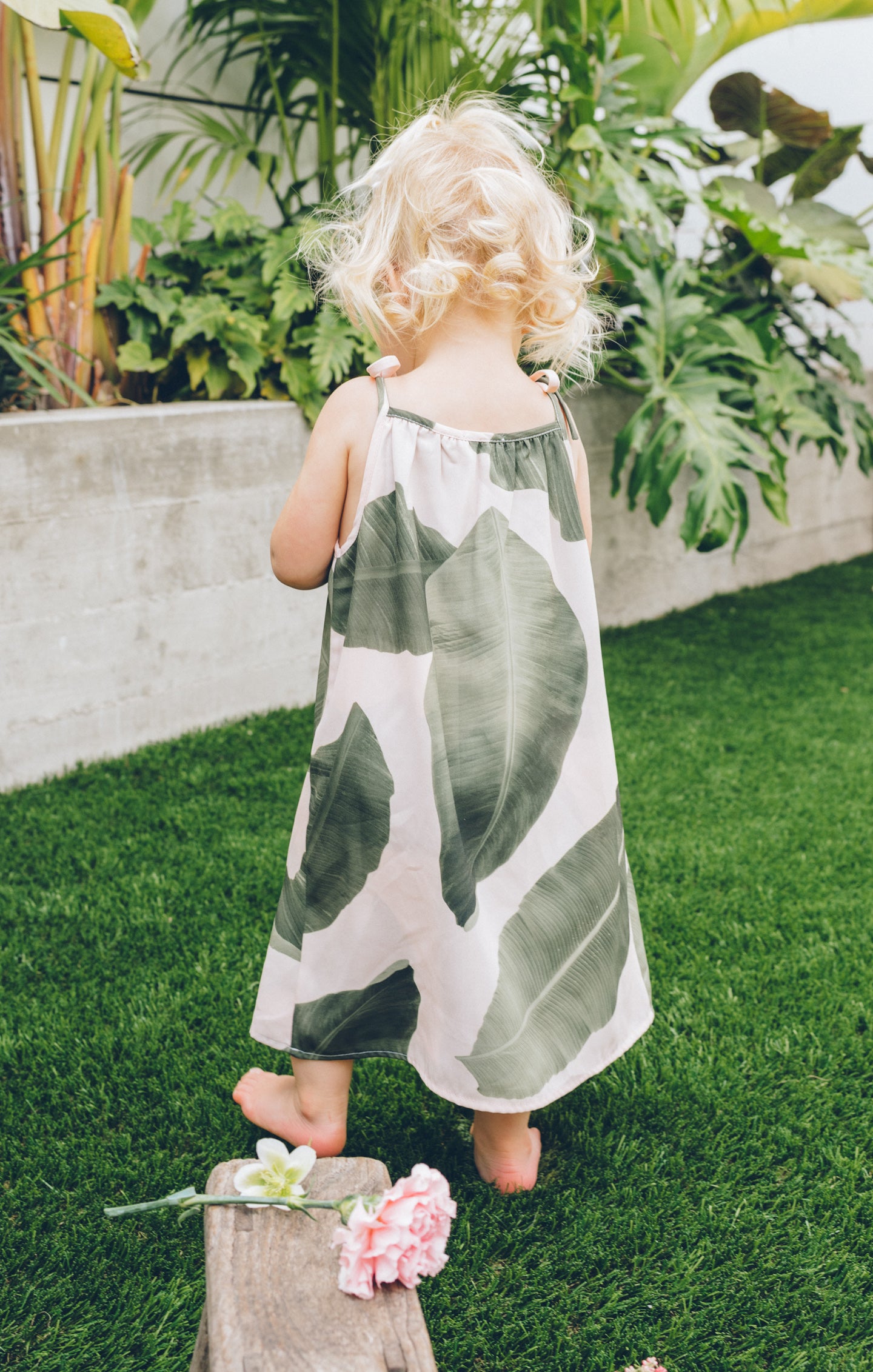 Lightweight Breezy Dress for Sunny Days | Queen Palms Sidekick