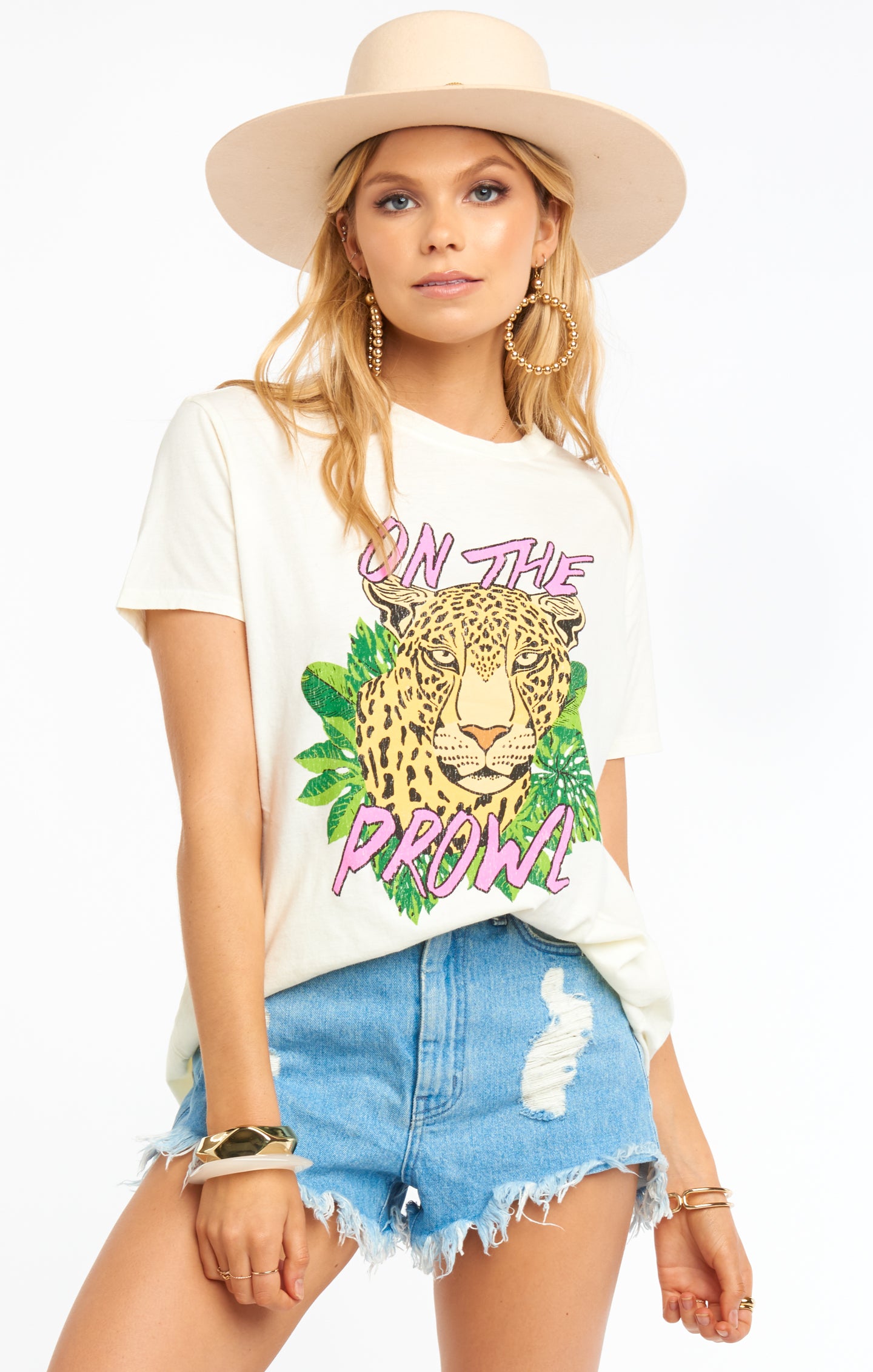 On The Prowl Graphic Scoop Neck Tee | Thomas Tee