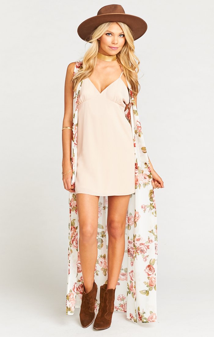 Flowy Clemmie Cape for Elegant Coverage | Lightweight & Wrinkle-Free