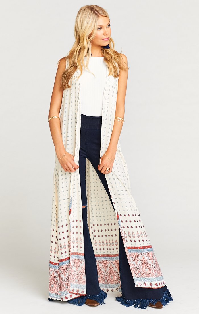 Flowy Clemmie Cape for Elegant Coverage | Lightweight & Wrinkle-Free
