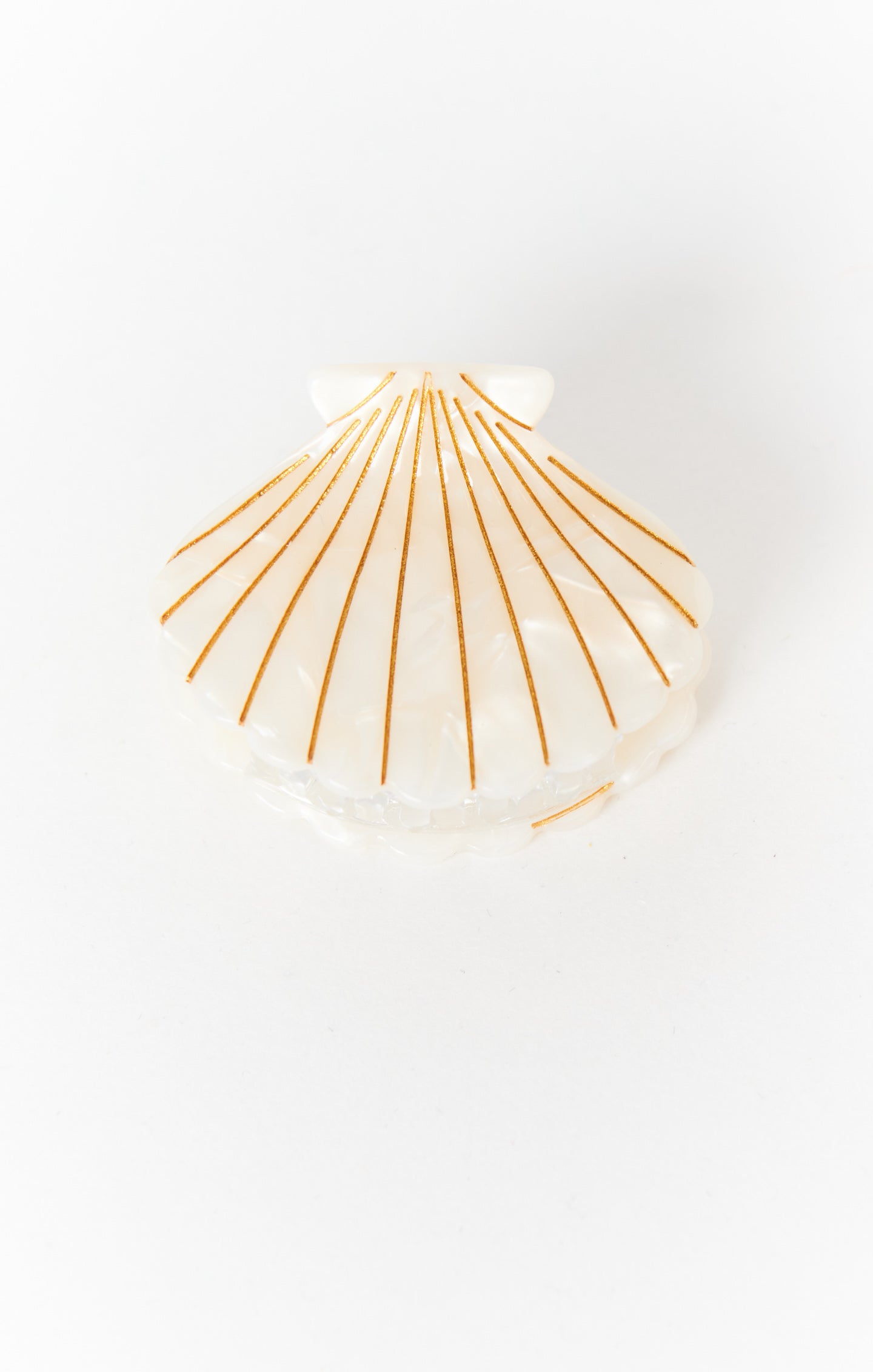 Pearly White Shell Claw Hair Clip | 90s Retro Style Glossy Finish